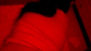 Grabežljiva seks lutka svijetle kose sa slatkim sisama obožava kada joj napaljeni tip pojebe macu u bočnoj pozi nakon sparine erotske masaže. Pogledajte tu nezasitnu žad u porno videu Nuru Massage!